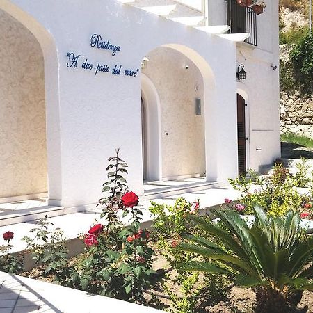 Отель Residenza A Due Passi Dal Mare Тропея Экстерьер фото