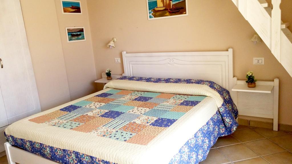 Отель Residenza A Due Passi Dal Mare Тропея Экстерьер фото